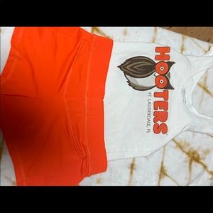 Hooters uniform